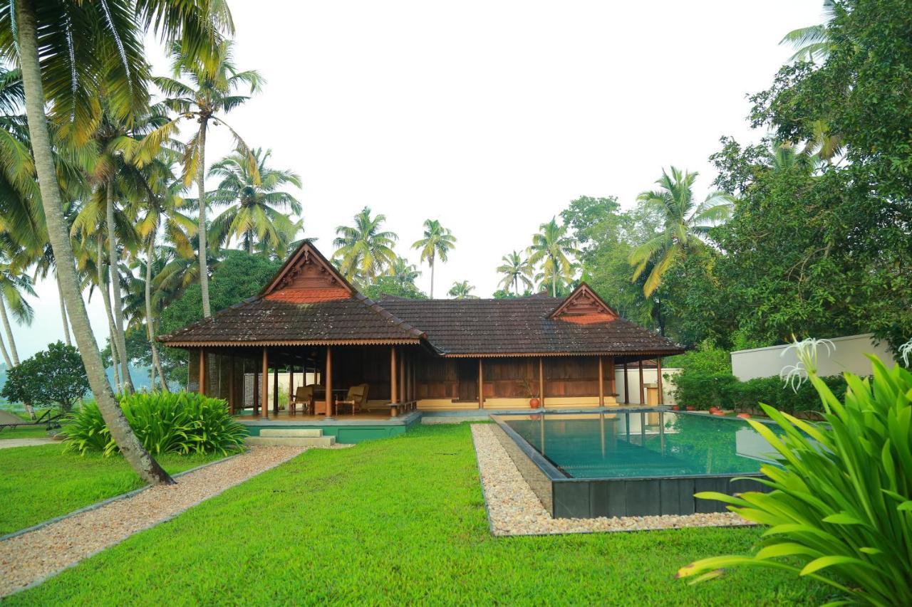 Vismaya Lake Heritage Turavūr Buitenkant foto